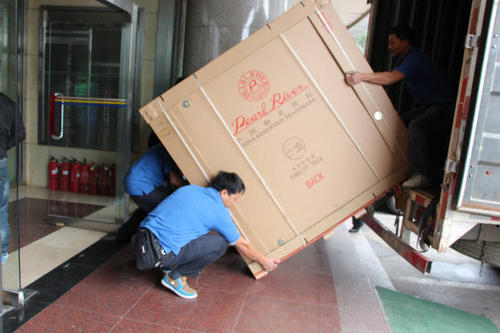 多宝镇钢琴贵重工艺品无忧运